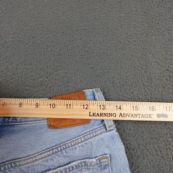 Levis 501 Premium Shorts Womens 29 Light Wash Distressed Denim Cutoff Frayed Hem - Picture 7 of 8